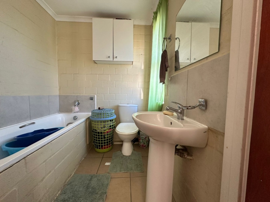 2 Bedroom Property for Sale in Fountain Village Western Cape